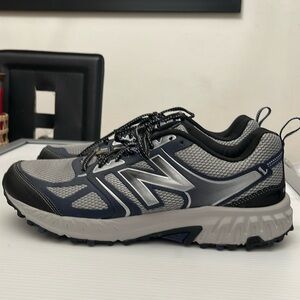 New Balance Gray and Black Sneakers